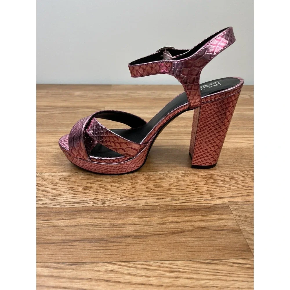 New York & Company Metallic Pink Snakeskin Platform Heels Women's Size‎ 9.5 NEW